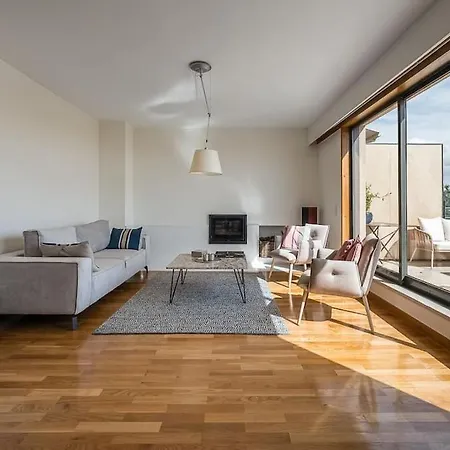 Guestready - Luxury Vacation With River View דירה *